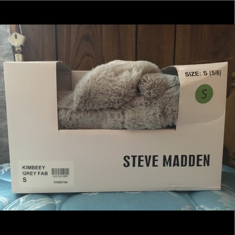 Steve Madden slippers